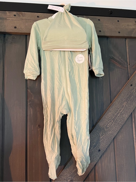 Milkberry Other - MILKBERRY Mint Green Kids One-Piece Footed Zipper Romper